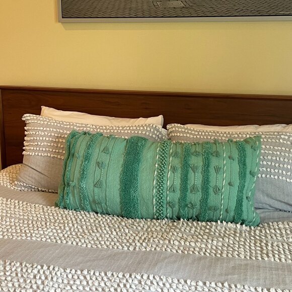 Big green Indian lumbar pillow - Picture 4 of 4
